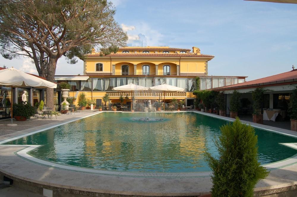 Grand Hotel Helio Cabala Marino Exterior photo